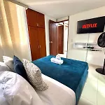 Alojamiento Central En Medellin En Zona Turistica Ba